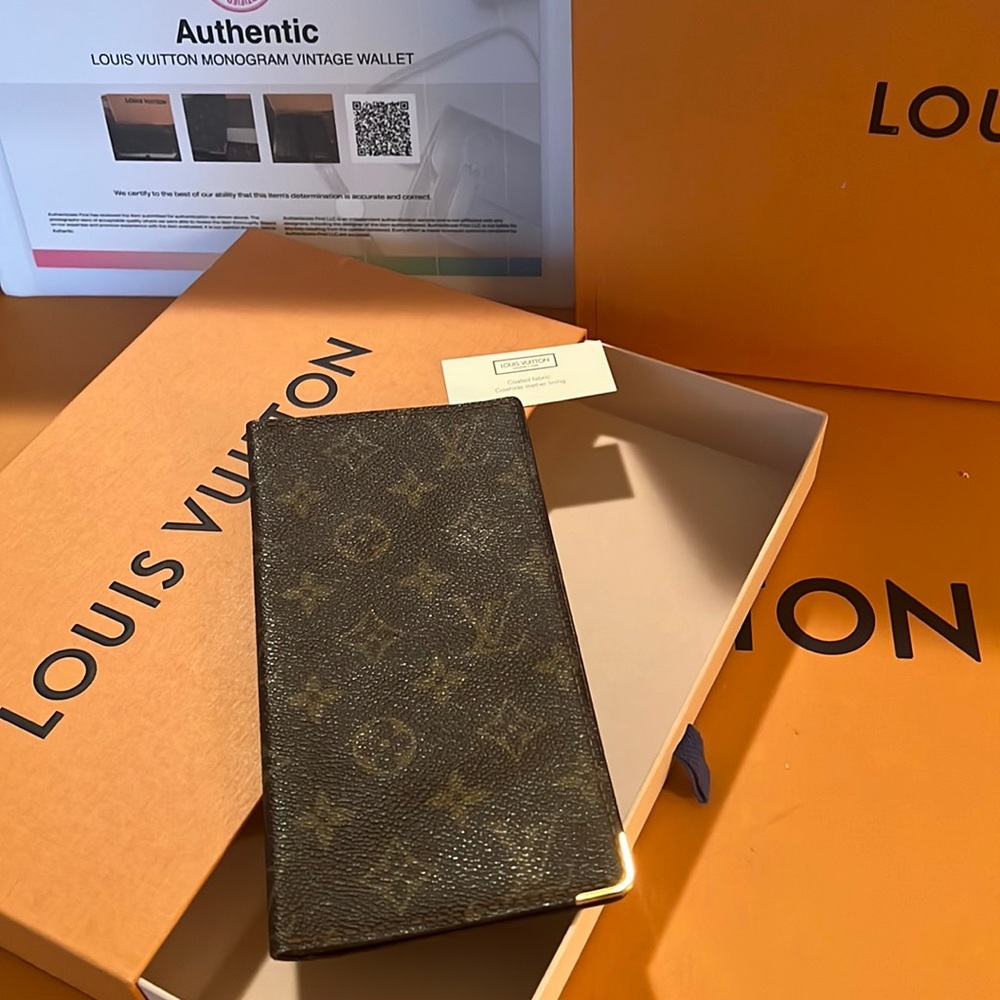 Make an offer, Louis Vuitton long vintage wallet